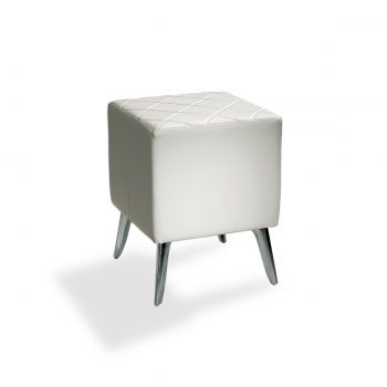 Cube d'attente en mousse et skai blanc sur 4 pieds en métal brillant