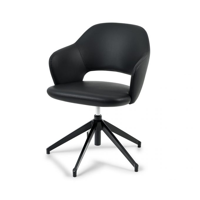 fauteuil original avec grands pieds hauts noir et assise généreuse en skaï noir
