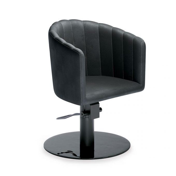 fauteuil de coiffure noir avec coutures verticales apparentes, pied rond noir brillant avec pompe hydraulique