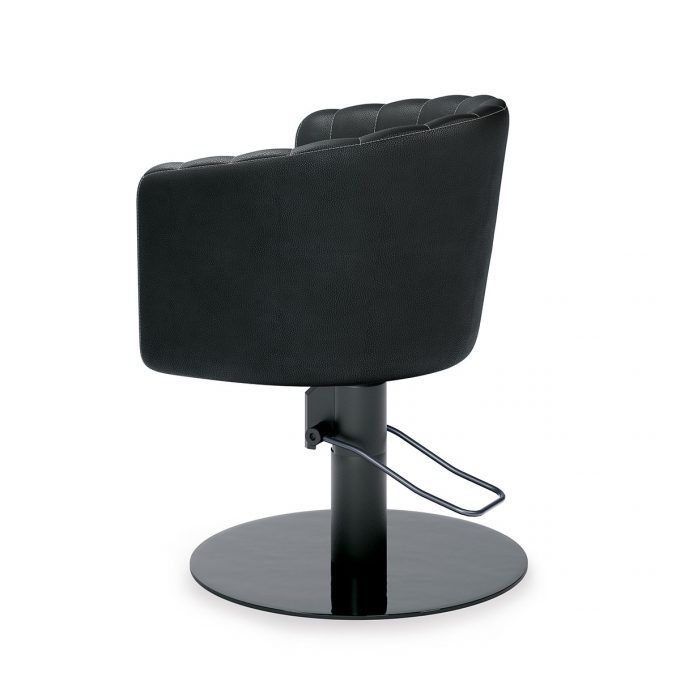 fauteuil de coiffure noir avec coutures verticales apparentes, pied rond noir brillant avec pompe hydraulique
