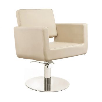 Fauteuil de coiffure en similicuir couleur beige avec base ronde chromée et pompe hydraulique, sa forme monobloc apporte de la facilité pour son entretien