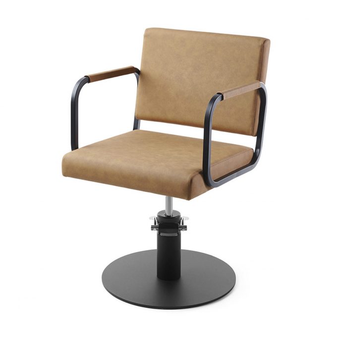 Fauteuil de coiffage Yu-r structure en métal noir, accoudoirs arrondis avec rembourrage mousse, tapisserie en similicuir, base ronde noire