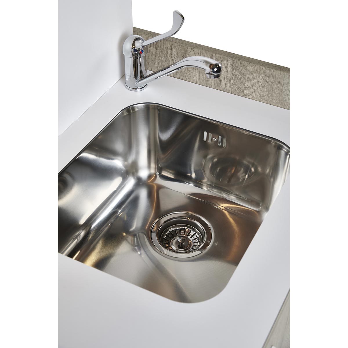 meuble laboratoire en stratifié avec étagères de rangement ou exposition, corbeille, vasque en inox et éclairage led