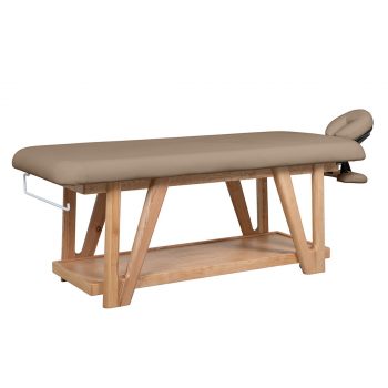 Table de massage professionnelle ROOTS BEIGE en bois massif, avec matelas épais beige, têtière ergonomique réglable, accoudoirs ajustables et étagère inférieure intégrée.